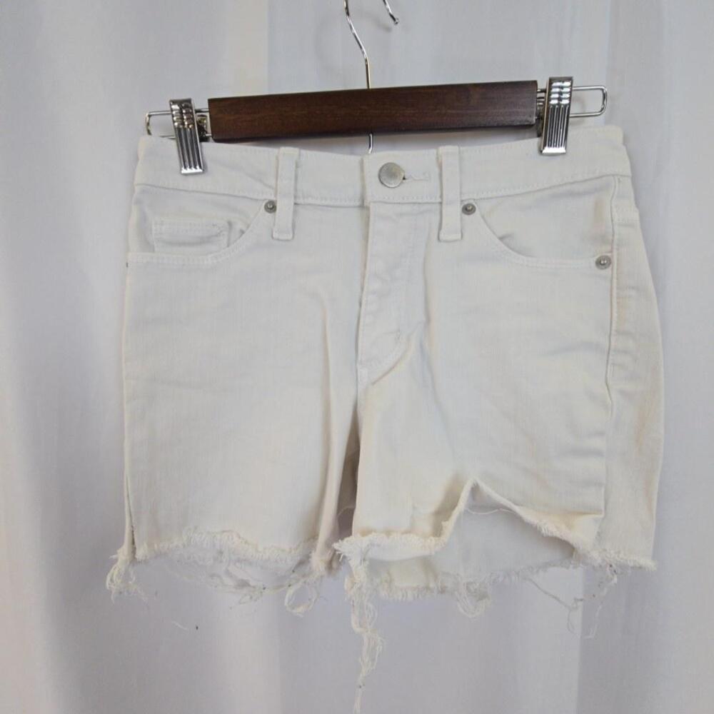 Universal Thread Bermuda Shorts Womens 0/25R White High Rise Denim Frayed Hem